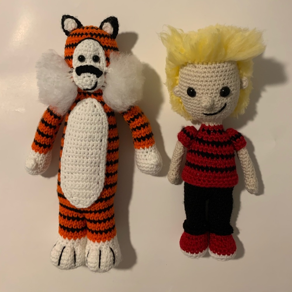 Calvin and Hobbes-inspired dolls woven by hand